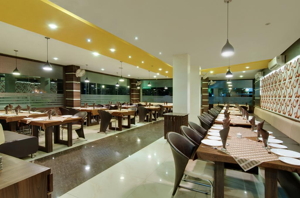 Hotel Balaji Central Ratlam Exterior photo