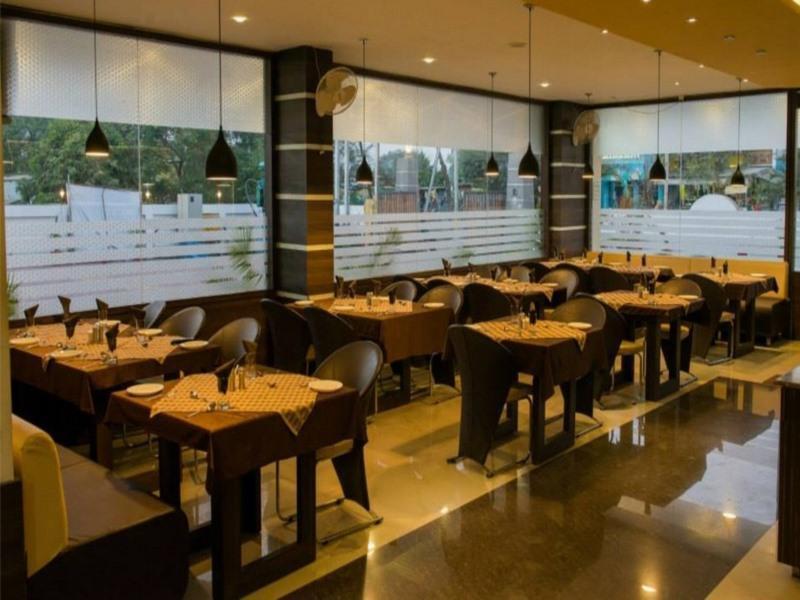 Hotel Balaji Central Ratlam Exterior photo